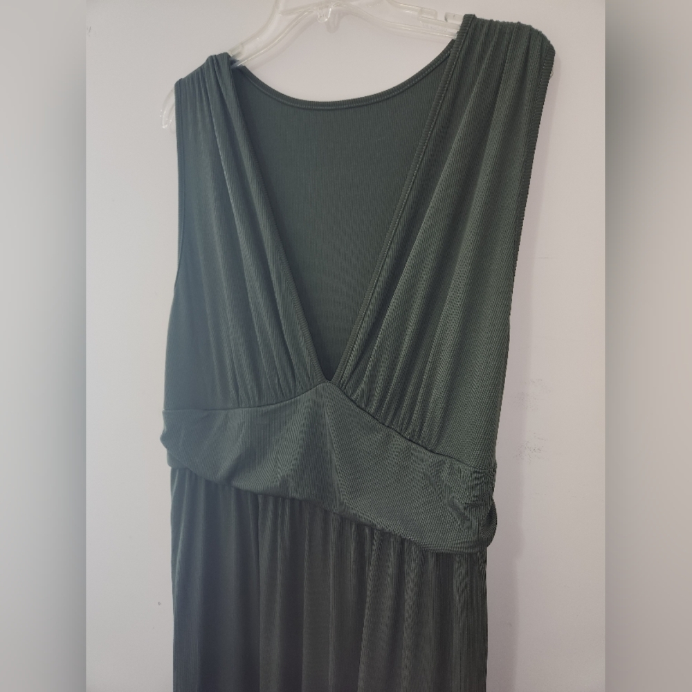 SHEIN Dark Green Sleeveless Jumpsuit - Picture 2 of 5